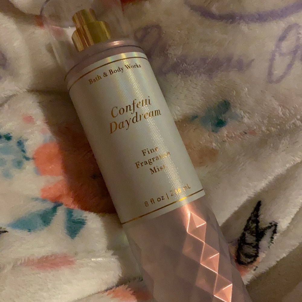 Bath & Body Works "confetti daydream"